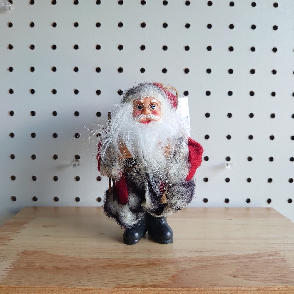 HOLIDAY TIME 5.5"H Father Christmas- Santa Claus Christmas Tree Ornament